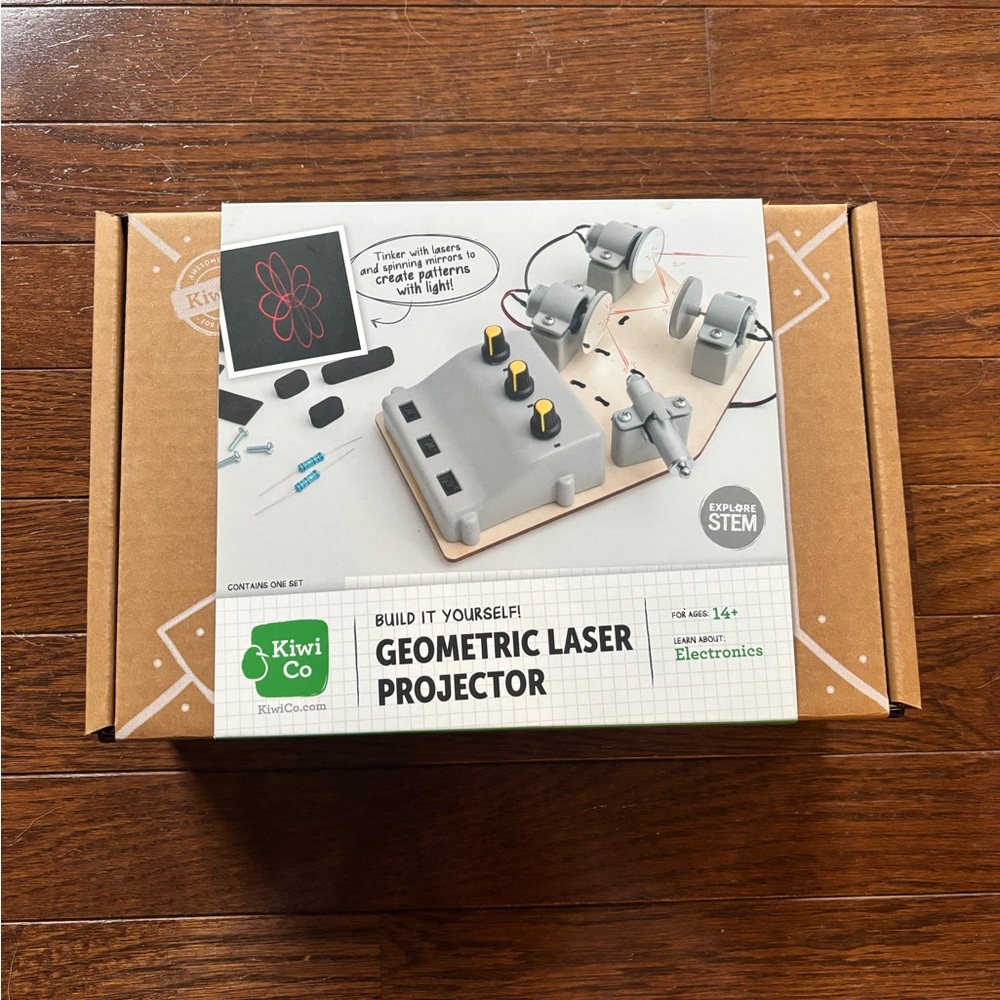 NEW KiwiCo Geometric Laser Projector Building Set - Gray and Black